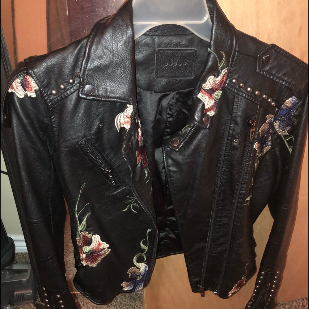 Bought new, never worn. Excellent condition.
